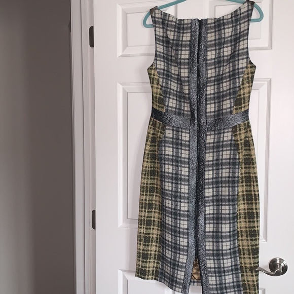 ANTONIO BERARDI
Metallic woven-paneled checked dress size Size: IT 44 US8 - Picture 7 of 12